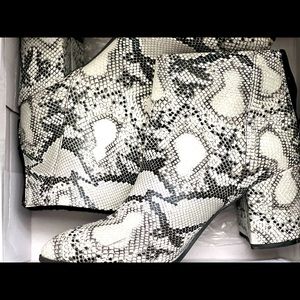SNAKE SKIN BOOTIES
